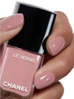CHANEL Le Vernis Nail Polish in 538 Daydream
